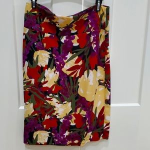 LuLaRoe floral print Medium Cassie pencil skirt EUC